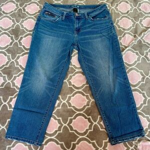 Apt. 9 Women's Size 10 Classic Capris in Medium Wash Blue